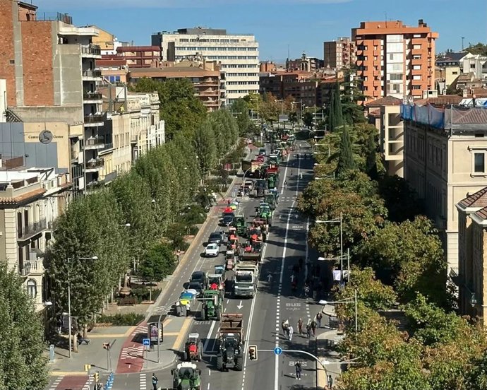 Imagen de la tractorada de este miércoles en Lleida contra el aumento de los costes de producción