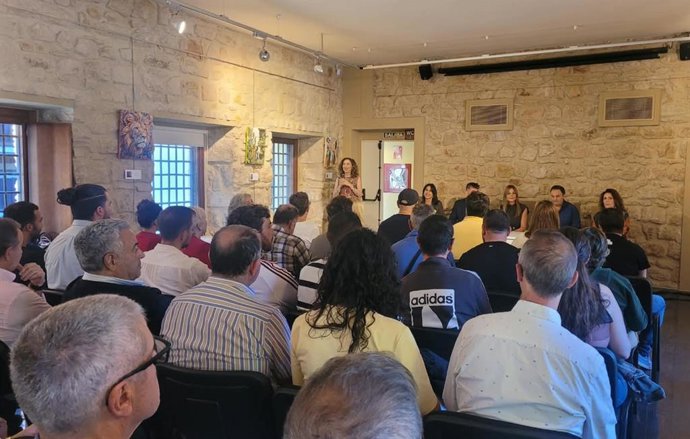 Inauguración de la exposición en el marco del Día Mundial de la Salud Mental.