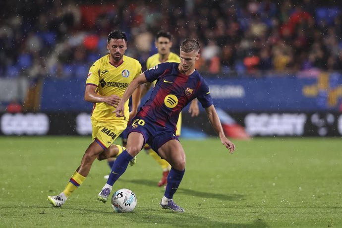 Archivo - Dani Olmo of FC Barcelona in action during the Spanish league, La Liga EA Sports, football match played between FC Barcelona and Getafe CF at Johan Cruyff stadium on September 21, 2025 in Barcelona, Spain.