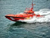 Foto: Escoltan a un cayuco localizado al sureste de El Hierro con unas 100 personas migrantes a bordo