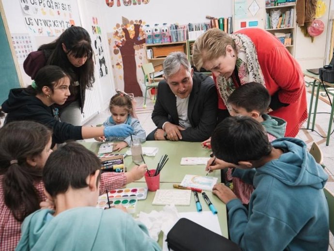 Presentado el proyecto de digitalización del arca de San Millán en el Colegio de la localidad emilianense