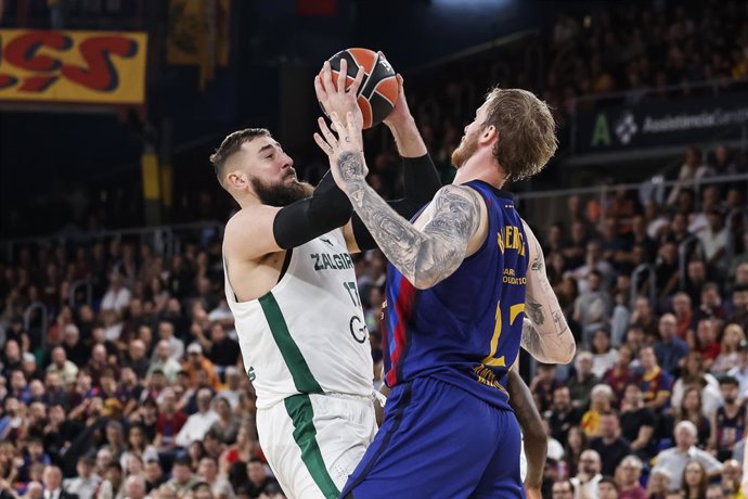Jonas Valanciunas, Zalgiris Kaunas e Olek Balcerowski, Barça, Euroliga