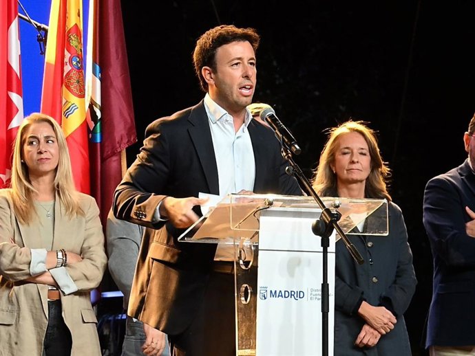 Matías Prats Junior durante su pregón en las fiestas del barrio del Pilar 2026