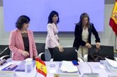 Foto: Talleres de risoterapia, raggaeton, hornazos o crochet ¿Deben financiarse con fondos para la violencia de género?