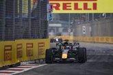 Foto: Verstappen reina en el caos de la esprint de Singapur con drama para Russell