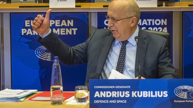 Archivo - El comisario europeo de Defensa, Andrius Kubilius (archivo)
