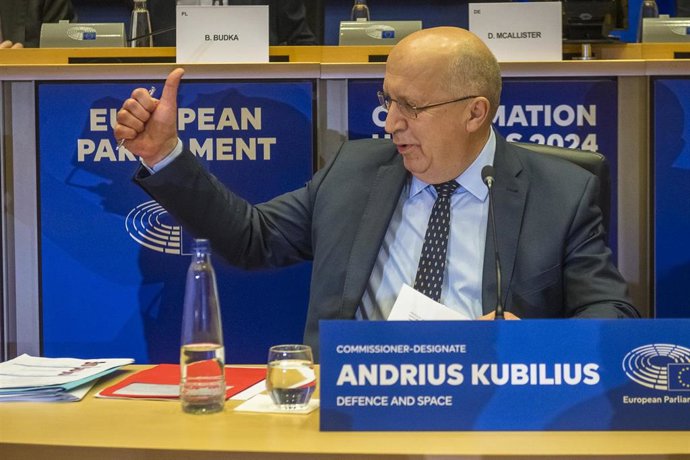 Archivo - El comisario europeo de Defensa, Andrius Kubilius (archivo)