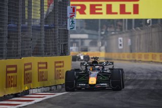 03 VERSTAPPEN Max (nld), Red Bull Racing Ford RB22, action during the 2026 Formula 1 Singapore Grand Prix, 17th round of the 2026 Formula One World Championship from October 9 to 11, 2026 on the Marina Bay Street Circuit, in Singapore, Singapore - Photo J