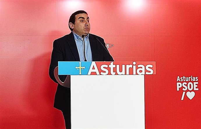 Archivo - El secretario ejecutivo de Formación y Programas de la FSA-PSOE y diputado por Asturias en el Congreso, Roberto García Morís.