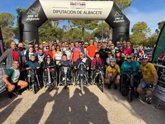 Foto: Más de 400 personas corren a beneficio de Aspaym en Albacete
