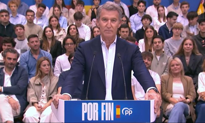 El líder del PP, Alberto Núñez Feijóo, en un acte de precampanya a Madrid