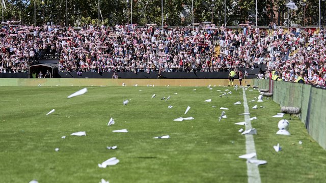 Aviones de papel en Vallecas
