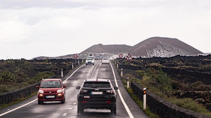 Archivo - Lanzarote (Canarias) con lluvia y tormentas.