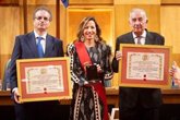 Foto: Amado Franco recoge la Medalla de Oro de Zaragoza y dice que "la mejor manera de honrar una historia es trabajar"