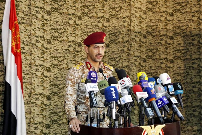 Archivo - El portavoz militar de los hutíes, Yahya Sari
