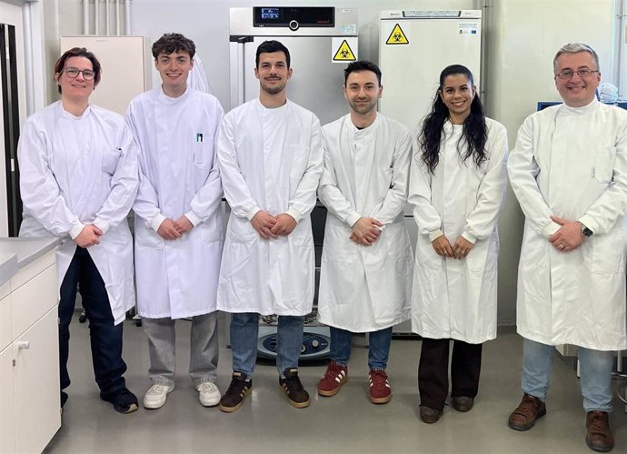 Investigadores de la ULE autores del artículo publicado en 'Molecular Biomedicine'.
