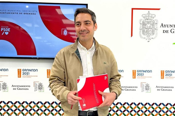 El viceportavoz del Grupo Municipal Socialista en el Ayuntamiento de Granada, Eduardo Castillo.