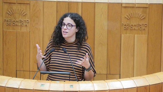 La portavoz parlamentaria de Facenda del BNG, Noa Presas, durante una intervención en el Parlamento.