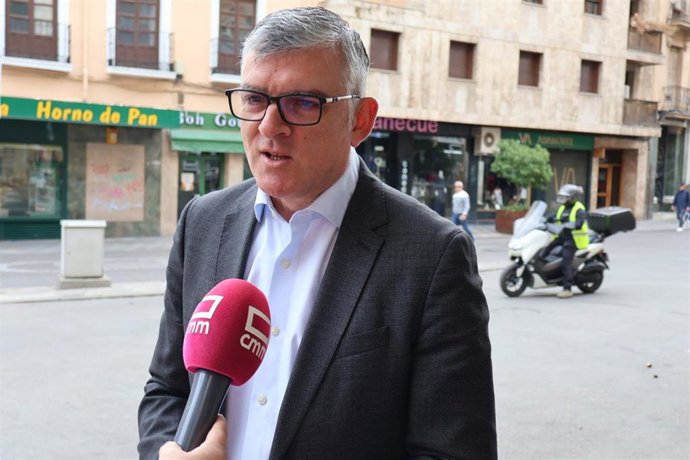 El presidente del Grupo Parlamentario Socialista en las Cortes de Castilla-La Mancha, Ángel Tomás Godoy.