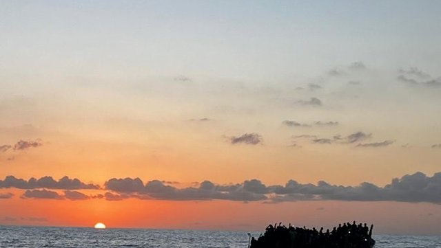 Cayuco localizado por Salvamento Marítimo próximo a Maspalomas, al sur de Gran Canaria