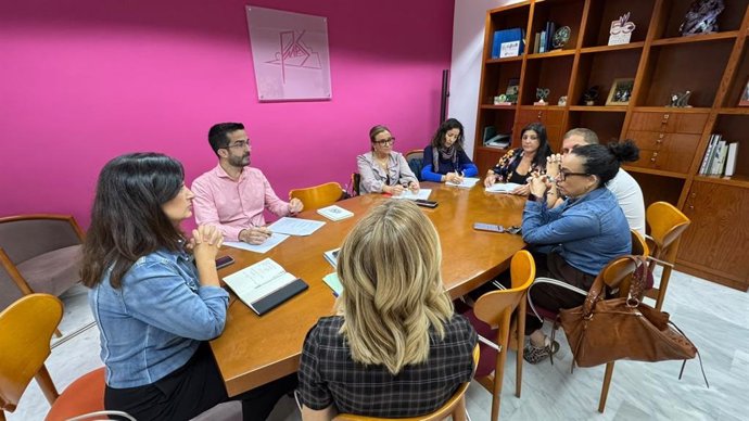 Reunión del Ayuntamiento de Jaén con entidades sociales para el dispositivo de atención a temporeros.