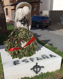 Vandalizan en Quart de Poblet una escultura de homenaje a 14 vecinos fusilados por el franquismo