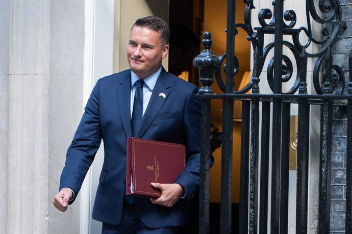 Archivo - September 1, 2026, London, England, United Kingdom: WES STREETING, Britain's Secretary of State for Defence, leaves 10 Downing Street after a weekly Cabinet Meeting.