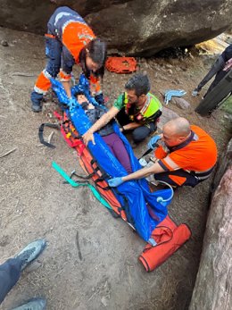 El GREIM de Mora de Rubielos rescata a una escaladora en el sector Techos de Albarracín.