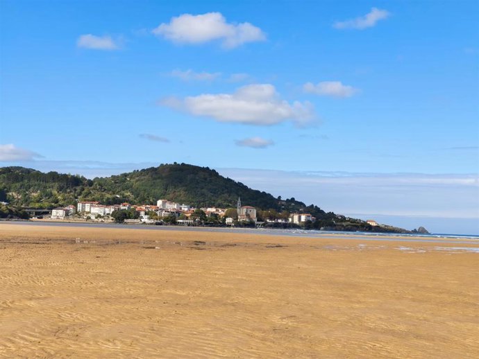 Sol en la playa de Laida, en Mundaka