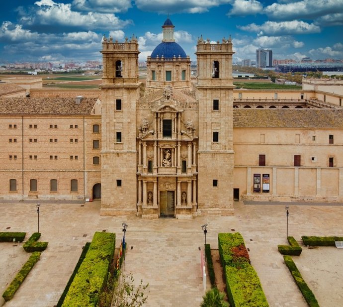 Archivo - Monasterio de San Miguel de los Reyes, sede de la AVL