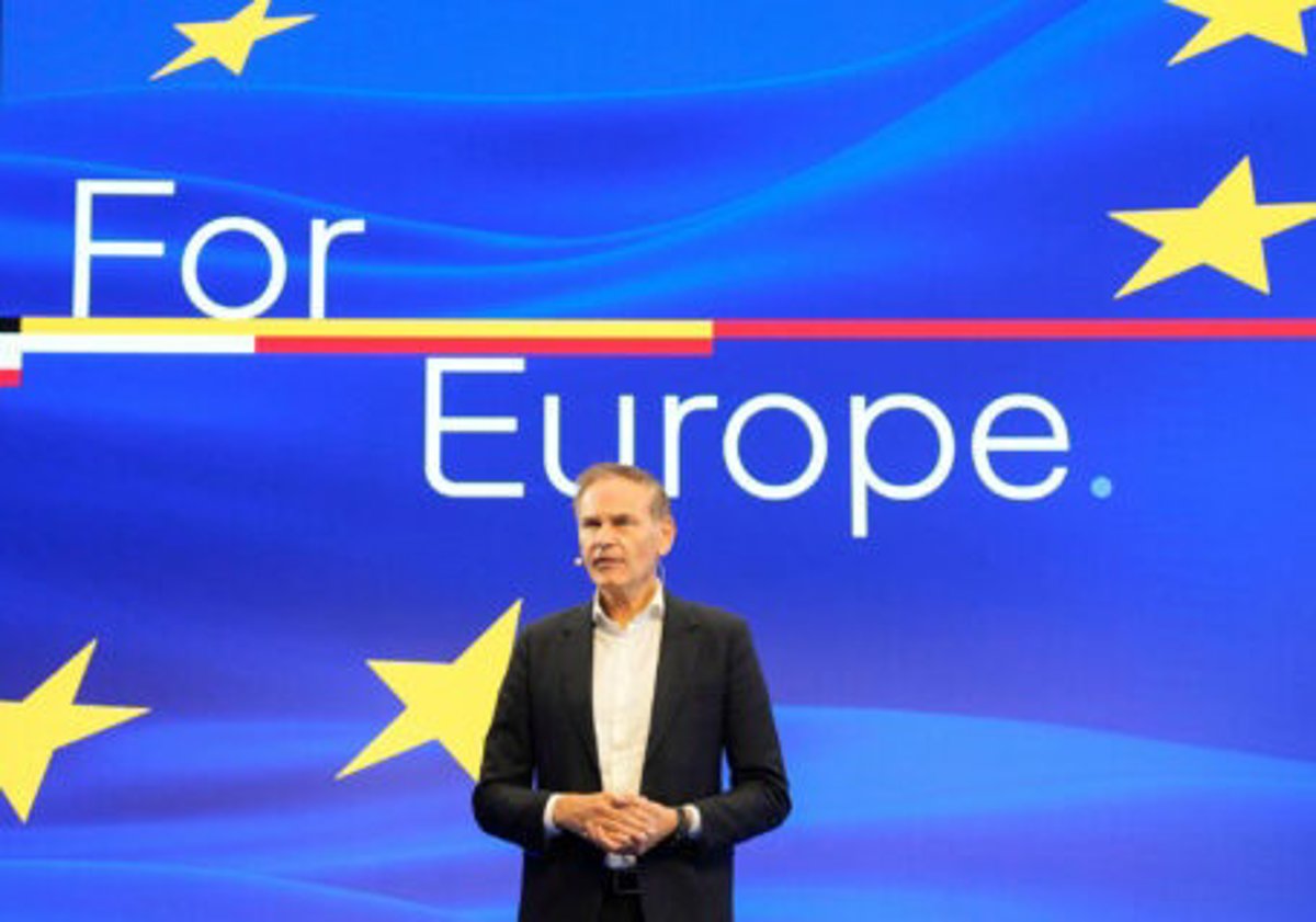 Blume (Grupo Volkswagen) aboga por reforzar la competitividad del sector automovilístico europeo