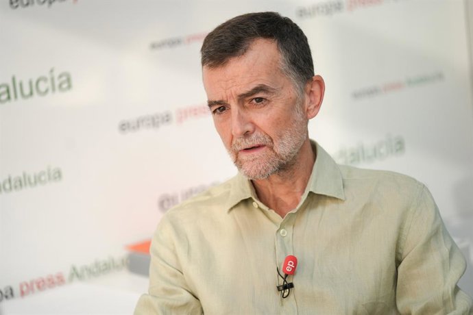 Archivo - Arquivo - O porta-voz do Por Andalucía e coordenador federal da Izquierda Unida, Antonio Maíllo, durante uma entrevista concedida à Europa Press. Em 24 de julho de 2024, em Sevilha (Andaluzia, Espanha).