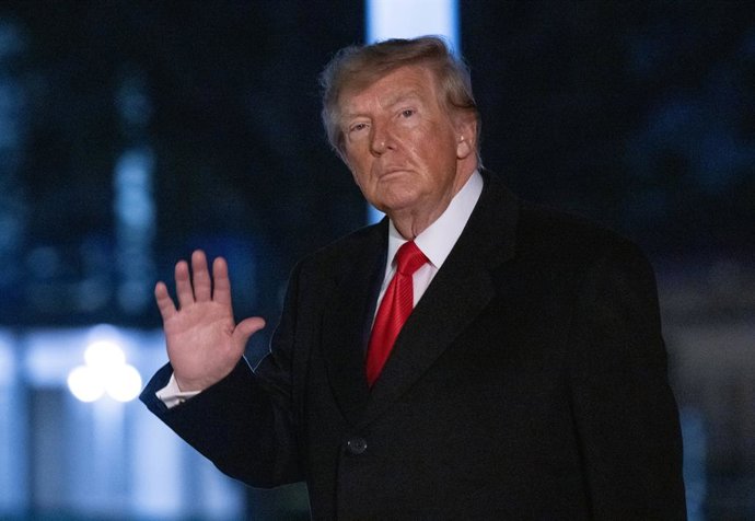 October 10, 2026, Washington, District Of Columbia, USA: United States President Donald J Trump waves to the media as he walks to the residence on the South Lawn of the White House in Washington, DC, USA, from Clarksville, Tennessee, following a campaign 