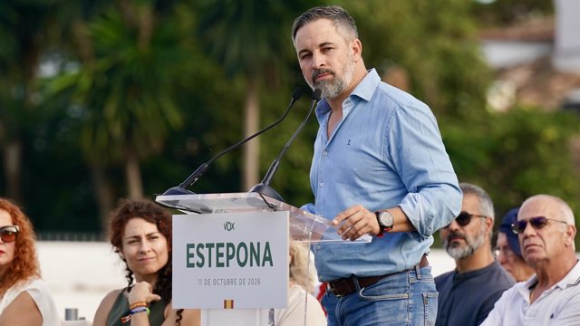 Imagen del líder de Vox, Santiago Abascal, en un acto de precampaña. A 11 de octubre de 2026 en Estepona (Málaga, Andalucía, España).