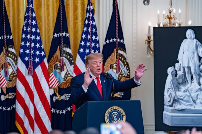 9 de outubro de 2026, Washington, Distrito de Columbia, EUA: O presidente dos EUA, DONALD TRUMP, discursa em um evento do Dia de Cristóvão Colombo na Casa Branca, em Washington, D.C.