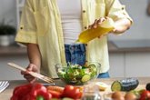 Foto: Aceite de oliva y glucosa: qué ocurre si lo tomas antes de los carbohidratos