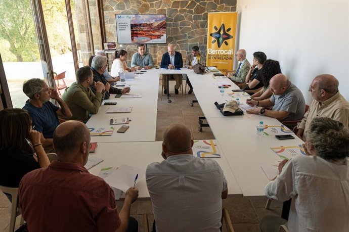 Reunión de la Mesa Comarcal de Turismo de la Cuenca Minera de Huelva.