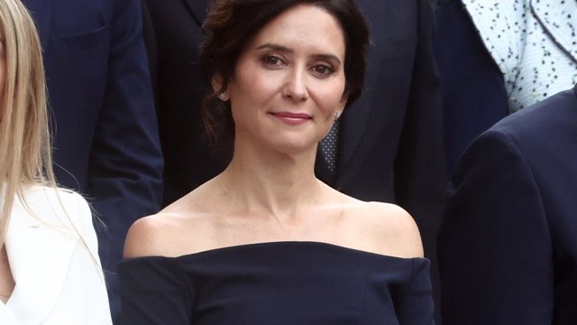 Archivo - Imagen de recurso de la presidenta de la Comunidad de Madrid, Isabel Díaz Ayuso, en el desfile por el 12 de octubre