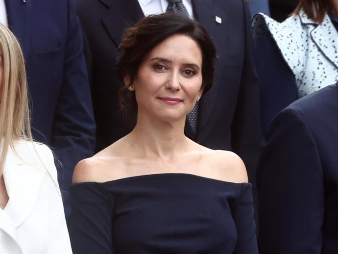 Archivo - Imagen de recurso de la presidenta de la Comunidad de Madrid, Isabel Díaz Ayuso, en el desfile por el 12 de octubre 