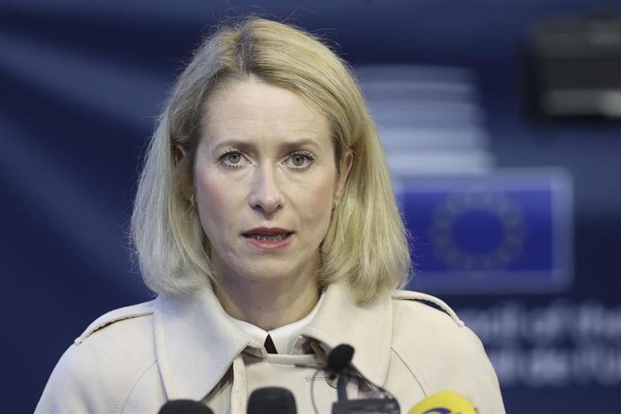 La Alta Representante de la Unión Europea para Política Exterior, Kaja Kallas, en declaraciones a la prensa a su llegada al Consejo de Asuntos Exteriores (CAE) que se celebra este lunes en Luxemburgo.