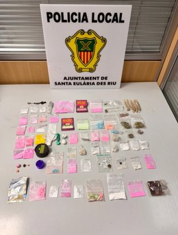 Sustancias incautadas por la Policía Local de Santa Eulària en un operativo por el cierre de las discoteras de Eivissa.