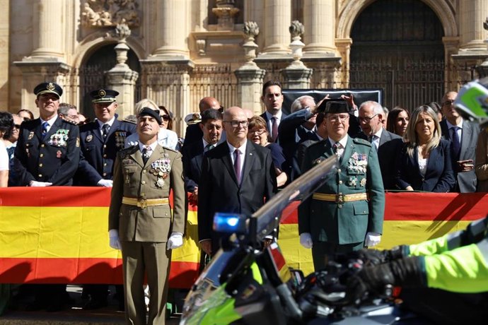 La Guardia Civil celebra el día de su patrona, la Virgen del Pilar, en un acto en Jaén con la participación del subdelegado del Gobierno en la provincia, Manuel Fernández.