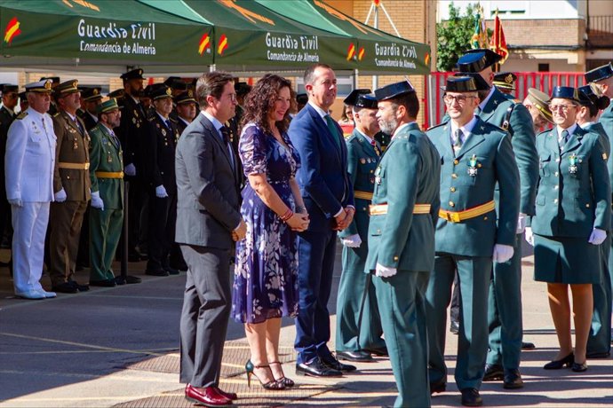 La alcaldesa de Almería, María del Mar Vázquez, asiste al acto institucional por el día de la Virgen del Pilar, patrona de la Guardia Civil.