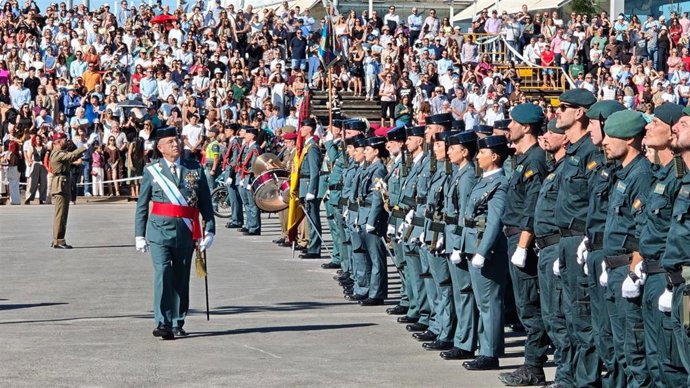 La delegada del Gobierno en la Comunitat Valenciana, Pilar Bernabé, ha presidido junto al general jefe de la VI Zona, José Antonio Fernández de Luz, los actos conmemorativos del día de la patrona de la Guardia Civil.