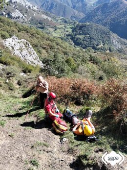 Rescate de un cazador lesionado en Aller.