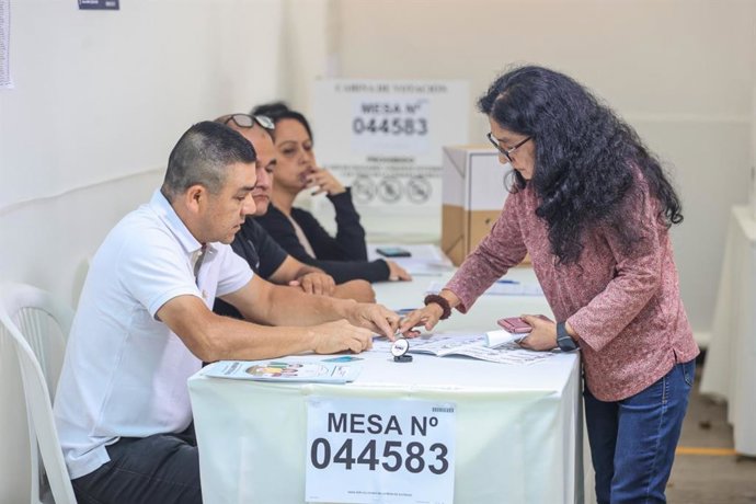 Perú.- ERM 2026: JNE desplegó 30,000 fiscalizadores para verificar jornada electoral