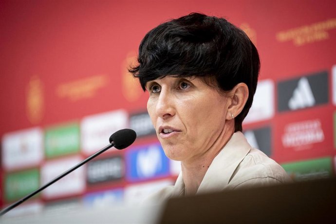 Archivo - La seleccionadora española femenina de fútbol, Sonia Bermúdez