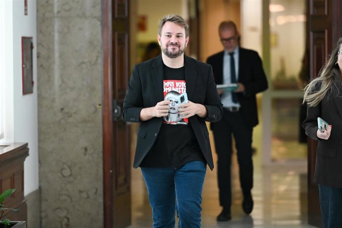 El portavoz adjunto de Sumar en el Congreso, Alberto Ibáñez, a su llegada a la Junta de Portavoces en el Congreso de los Diputados, a 29 de septiembre de 2026, en Madrid (España).