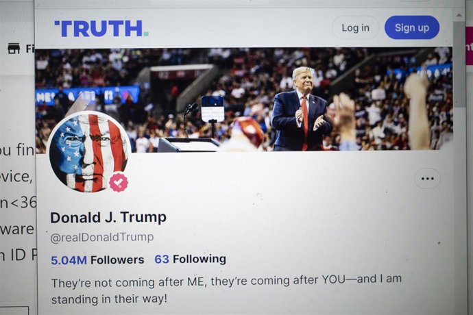 Archivo - Captura de pantalla de la cuenta de Donald Trump en Truth Social, la red social de su propiedad