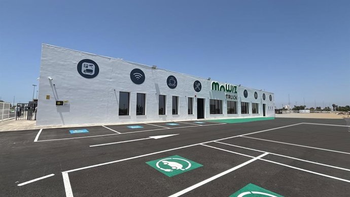 Aparcamiento seguros para camiones en Huelva